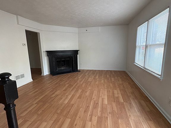 2nd image of 800 Burns Walk Ct #851