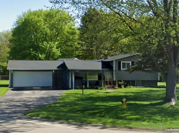 5252 Maple Ave, Swartz Creek, MI 48473