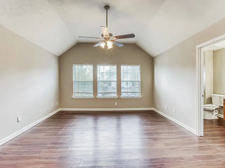 8238 Fuqua Gardens Dr — Photo 11