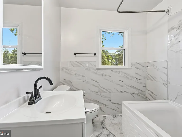 2608 Holly Dr — Photo 16
