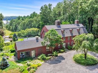 112 Farm Rd, Sherborn, MA 01770