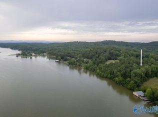 2 E Haven Dr, Gadsden, AL 35905