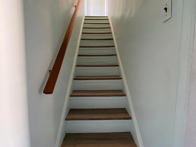 1ST FLOOR STAIRS