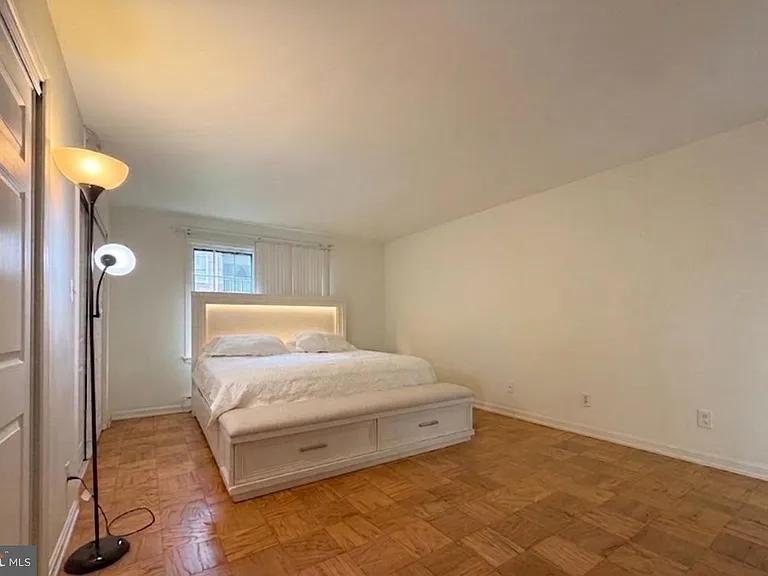 6008 Westchester Park Dr #T2 — Photo 7
