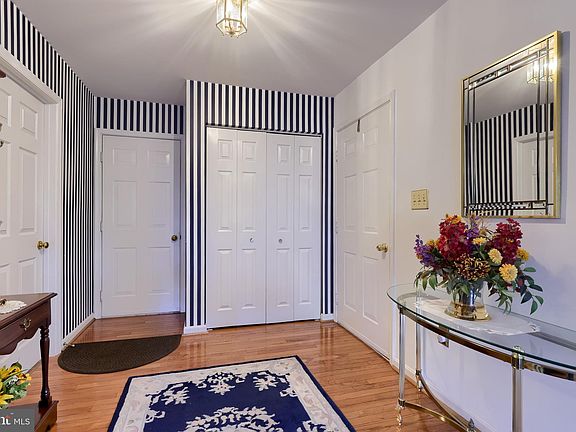 4th image of 18 Laurelgate Pl
