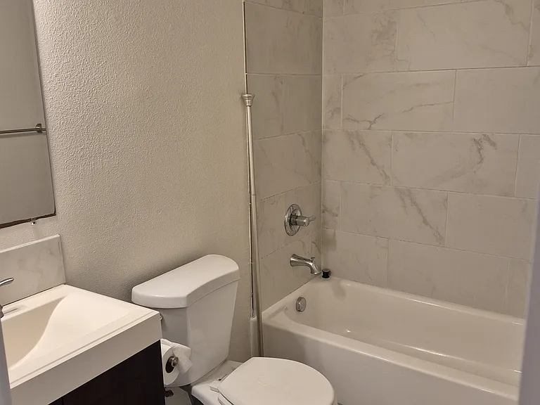6830 N Columbia Way #1 — Photo 3