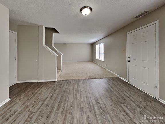 4th image of 59 Frostwood Ln