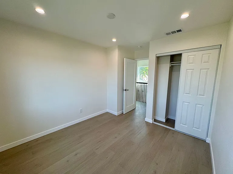 147 E 59th St #147 — Photo 8