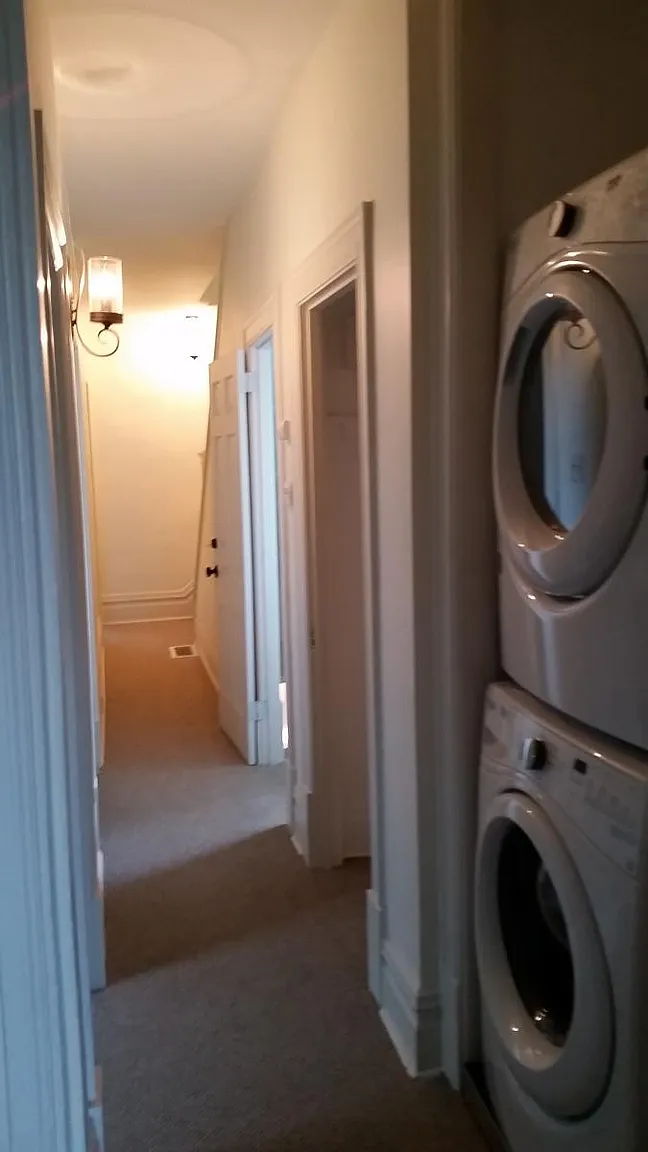 915 Saint James St photo 1