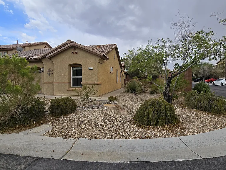 6957 Ghost Ranch Ave — Photo 3