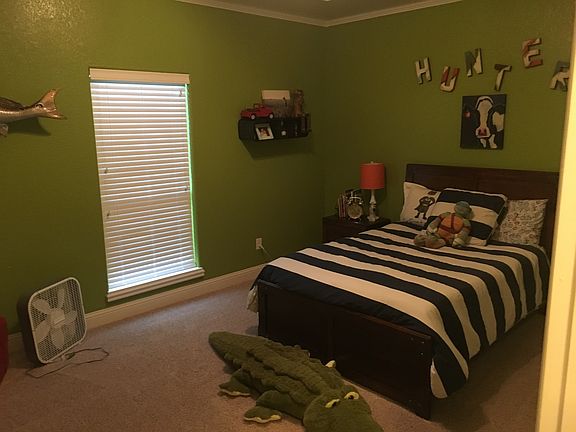 4th image of 102 Turkey Creek Ln