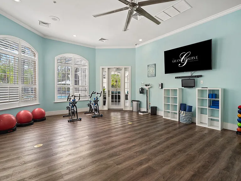 The Grand Reserve at Tampa Palms Apartments — Photo 36