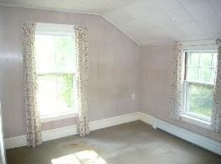 27 Daggett Ave, Tisbury, MA 02568