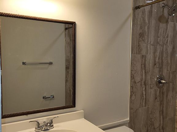 3rd image of 7205 Lake Country Dr