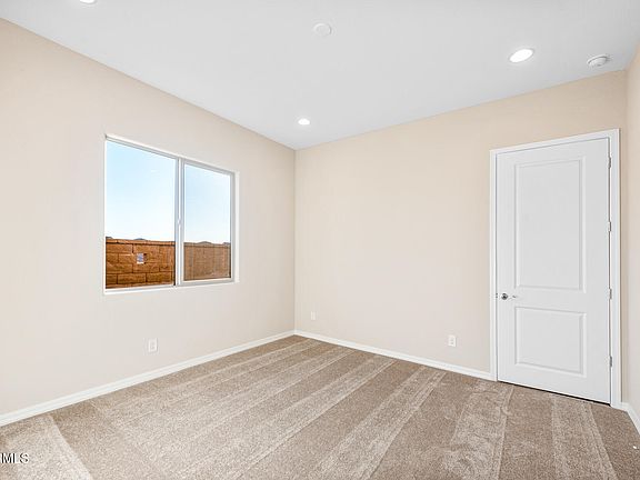 4th image of 18840 N 269TH Avenue