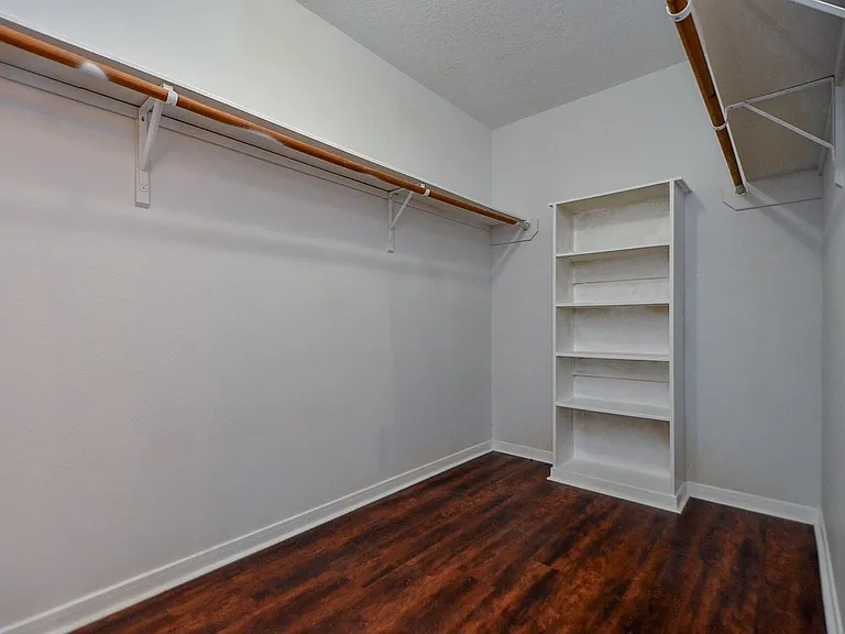 14410 Pelican Marsh Dr — Photo 25