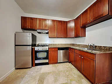 1565 Washington, Unit 16