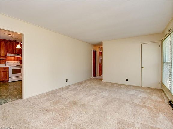 3rd image of 1705 Longfellow St