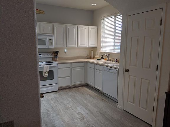 3rd image of 2491 Fountain Greens Pl Unit D-1