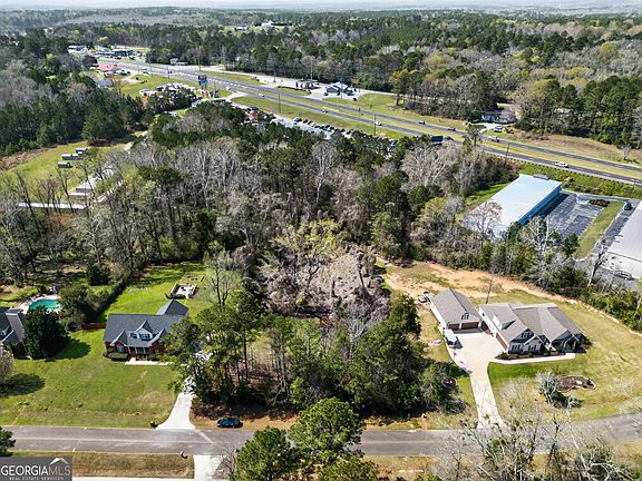 4th image of 128 Clinton Crossing Dr