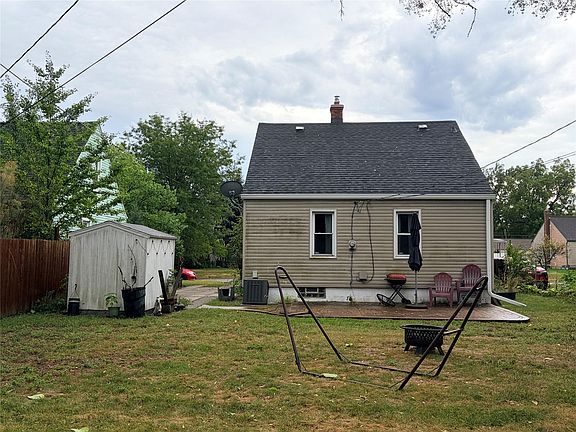 4th image of 1436 Leroy St