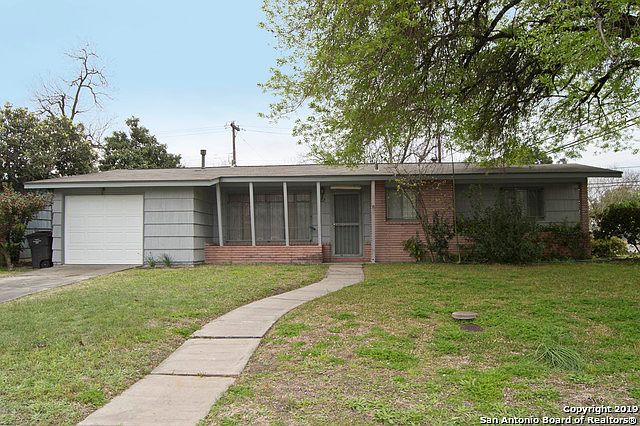 1st image of 902 Elkhorn Dr