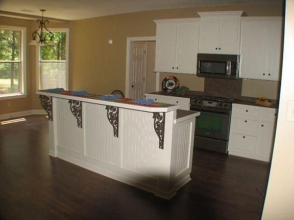3rd image of 7 Vera Ln