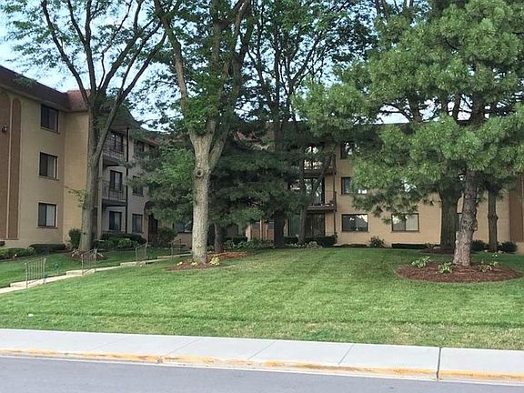 2nd image of 7650 W Lawrence Ave Unit 311