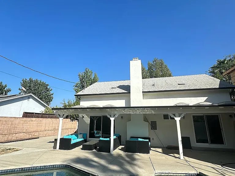 11545 Amestoy Ave — Photo 22