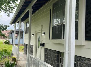 1821 Chambers Rd, Saint Louis, MO 63136