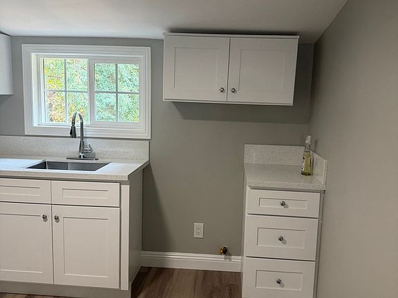 3rd image of 152 S Bonnie Beach Pl