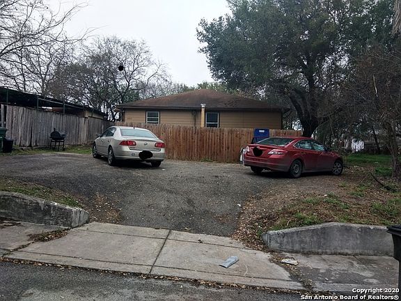 2nd image of 2907 Steves Ave #1