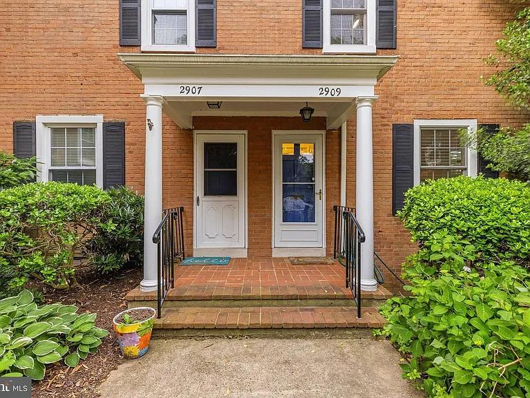 2909 S Dinwiddie St — Photo 36