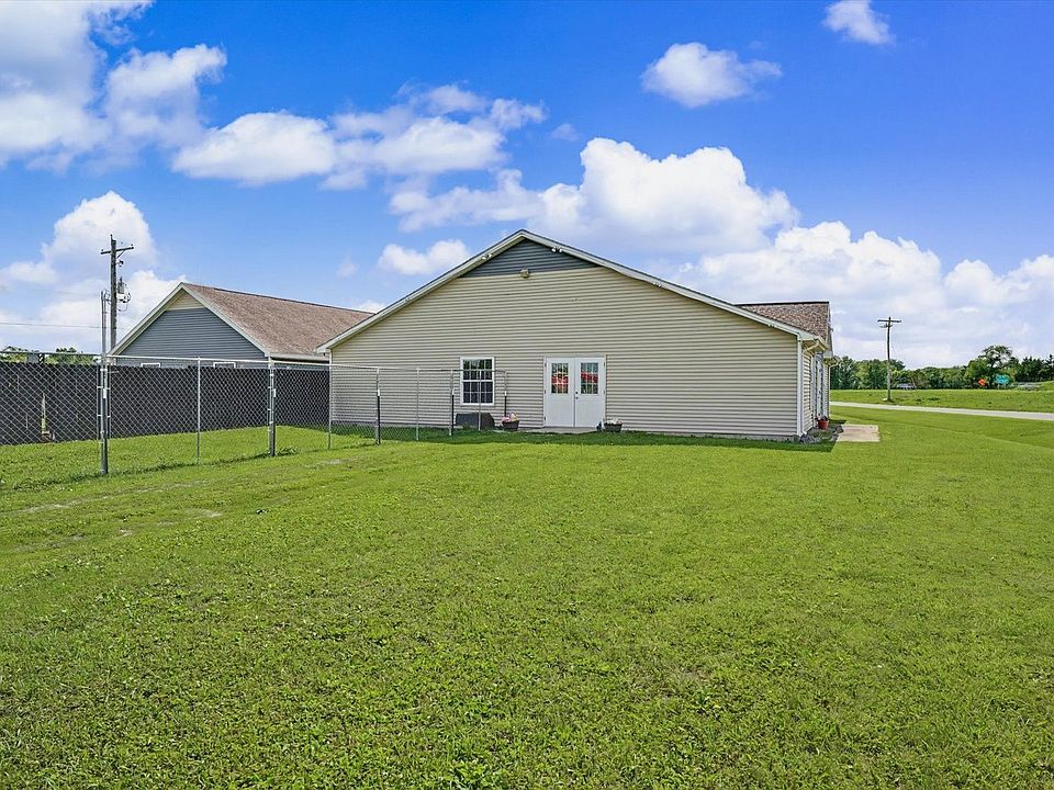 1st image of 2201 Kickapoo Dr