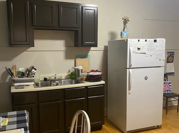 4138 S Archer Ave #208, Chicago, IL 60632