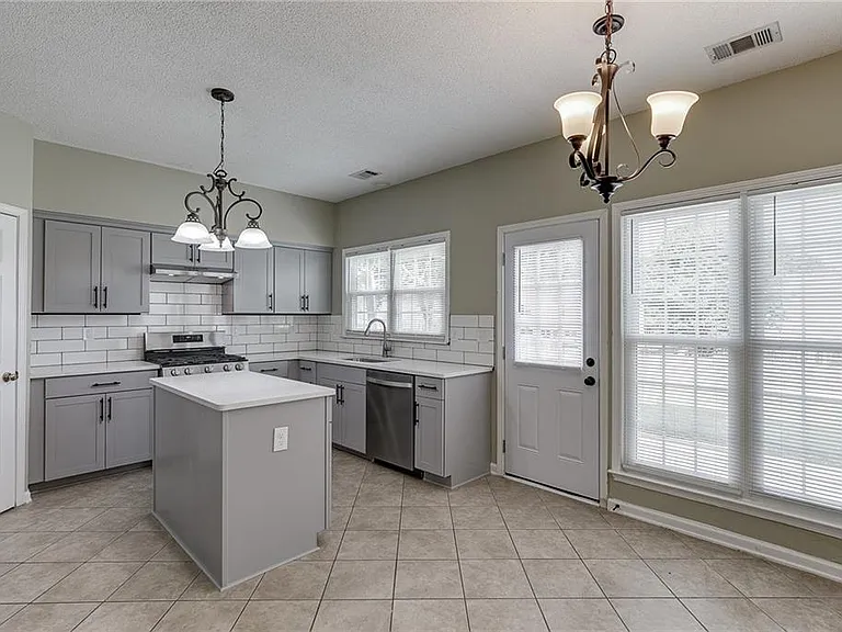 305 Leatherman Ct — Photo 21