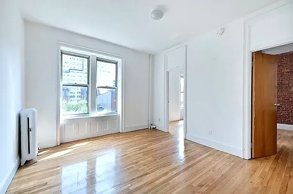 Rented by LJ Sloane Management | media 2