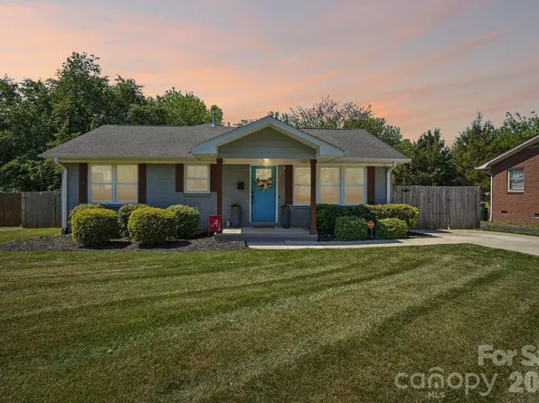 4238 Donnybrook Pl, Charlotte, NC 28205