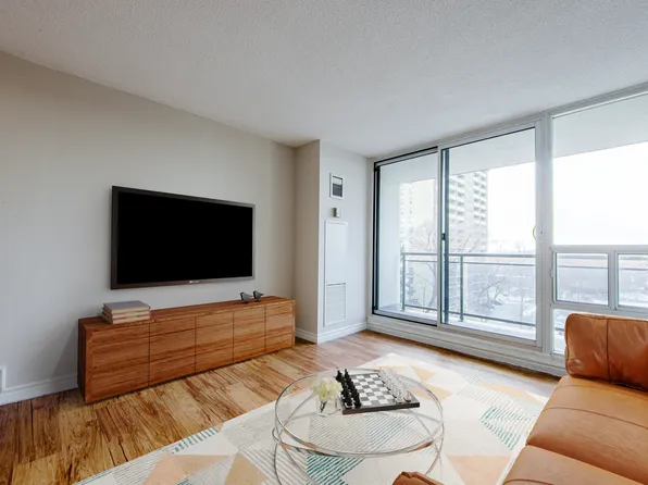 200 Bay St S, Hamilton, ON L8P 4S4