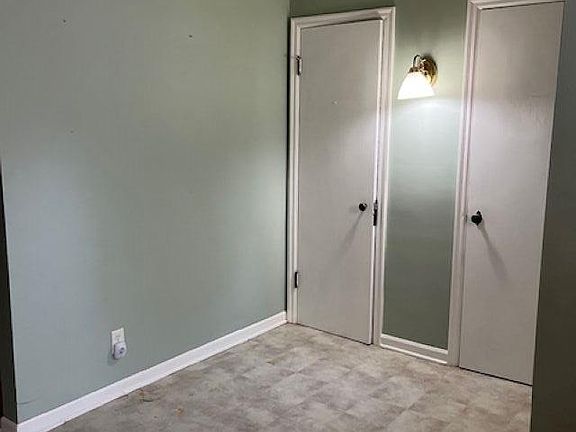 3rd image of 416 Sawyers Ct