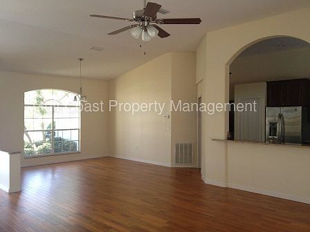 4th image of 2843 Wrenwood Ct