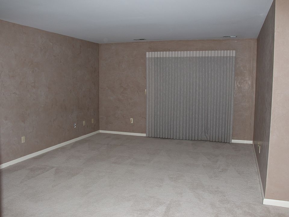 2nd image of 853 Cold Spring Rd