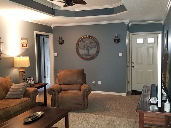 2nd image of 16 Violet Ln