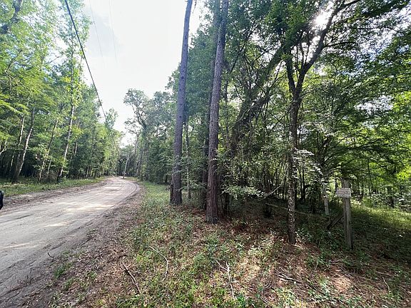 2nd image of  NE 904th St