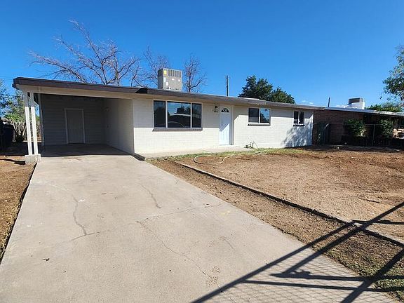 3rd image of 210 W Knox Dr