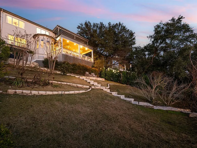5606 Craggy Point — Photo 32