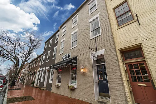 707 Caroline St #B Photo 1