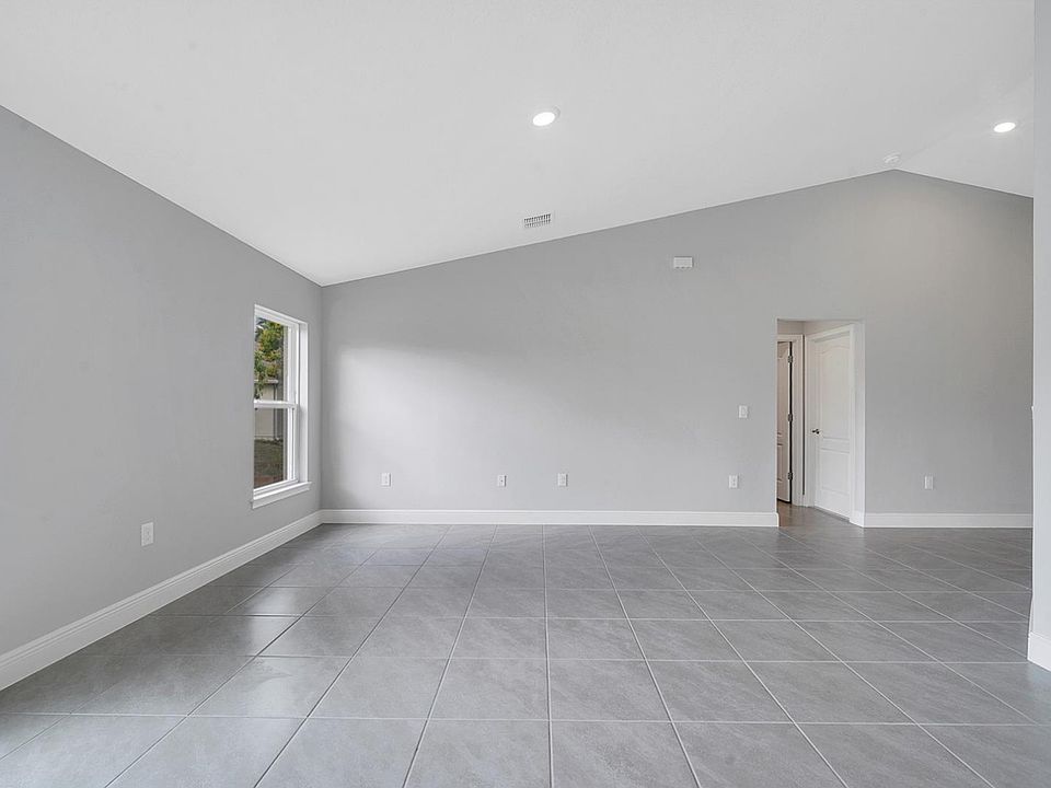 1st image of 43 Peterlee Ct