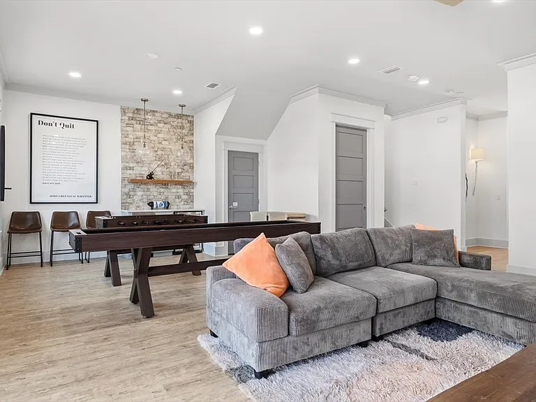 8320 Surf Dr — Photo 18