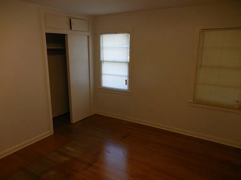 2218 W Jackson St — Photo 8